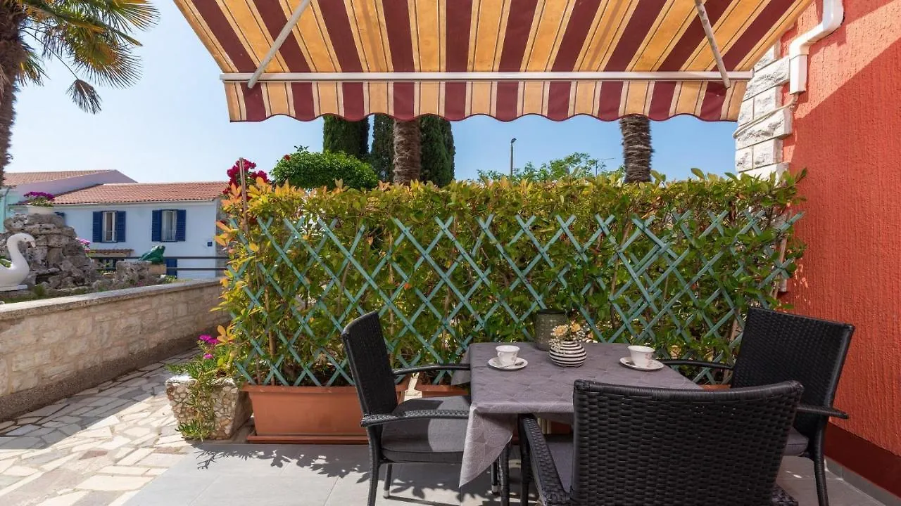 Apartments In City Centar Of Lovely Vrsar