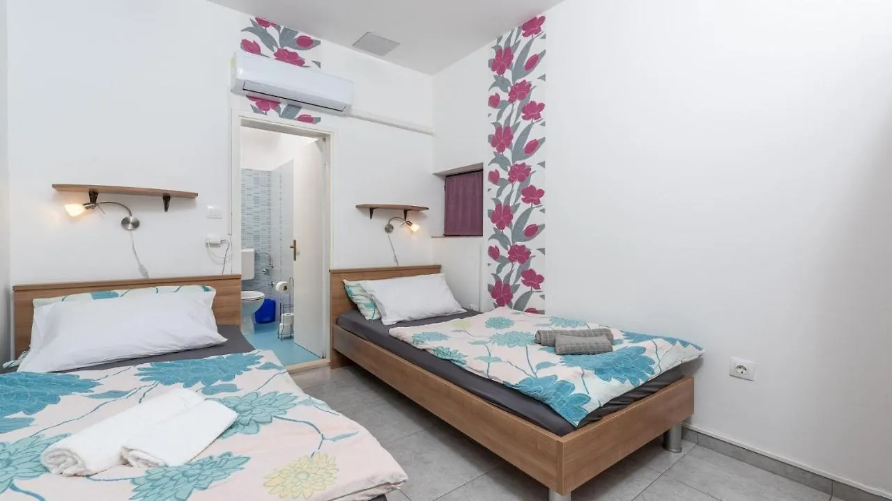 Guest house Apartments In City Centar Of Lovely Vrsar