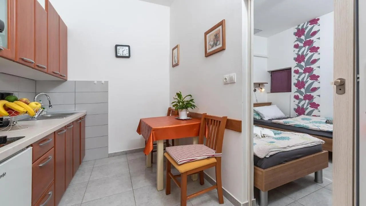 Apartments In City Centar Of Lovely Vrsar Croatia