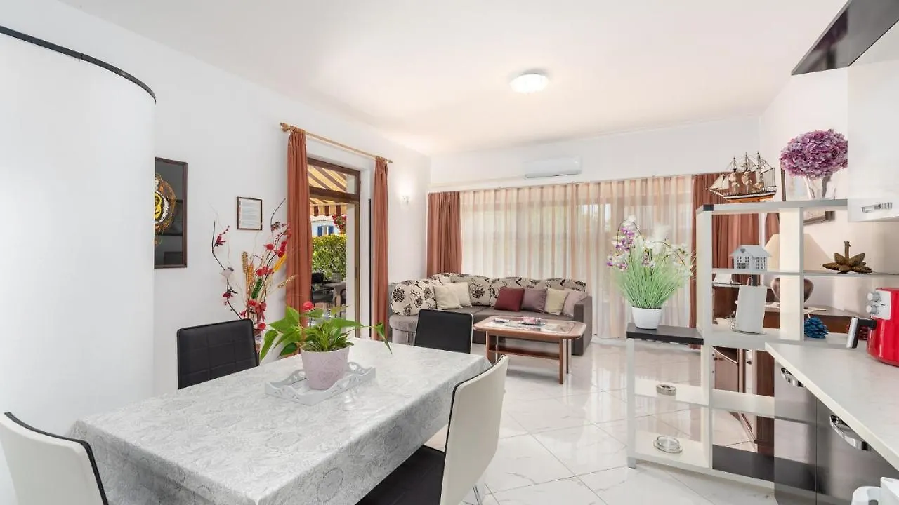 Apartments In City Centar Of Lovely Vrsar 0*,  Croatia