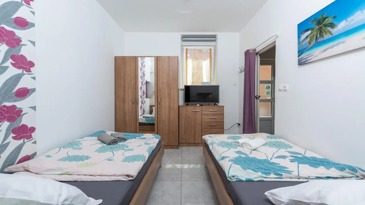 Guest house Apartments In City Centar Of Lovely Vrsar