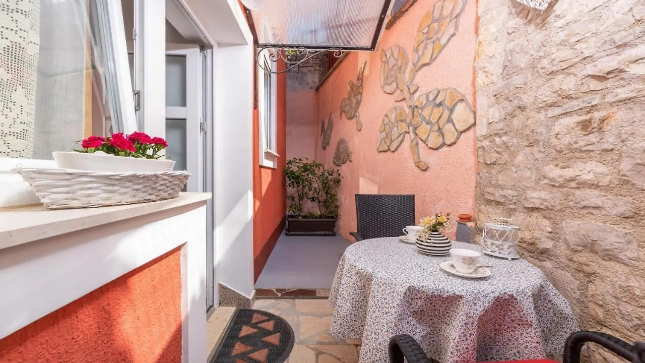 Guest house Apartments In City Centar Of Lovely Vrsar Croatia