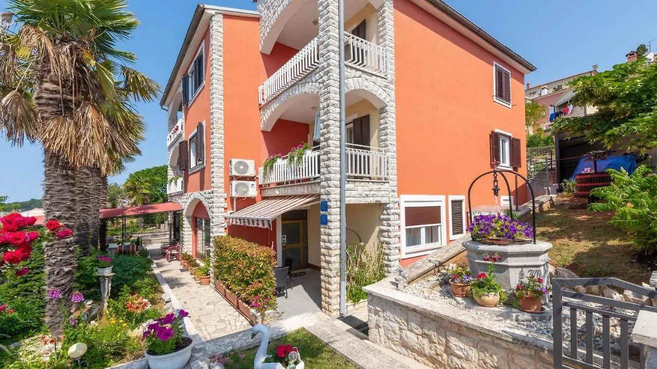 Apartments In City Centar Of Lovely Vrsar