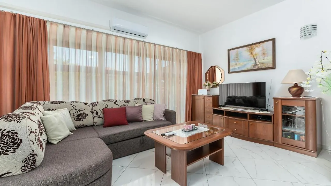 Guest house Apartments In City Centar Of Lovely Vrsar