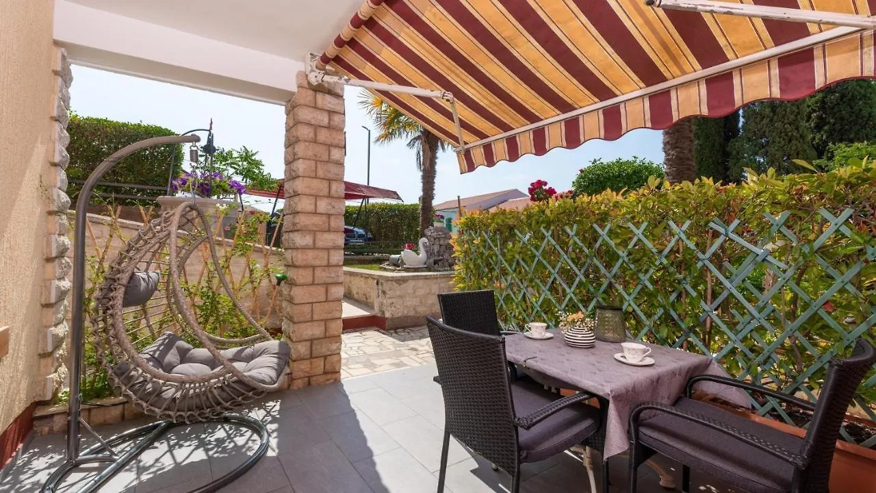 Apartments In City Centar Of Lovely Vrsar